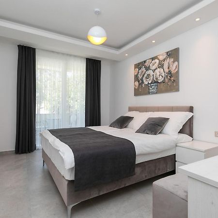 Nadija Apartmani Poreč Exteriör bild