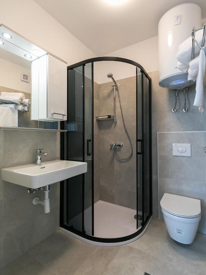 Nadija Apartmani Poreč Exteriör bild