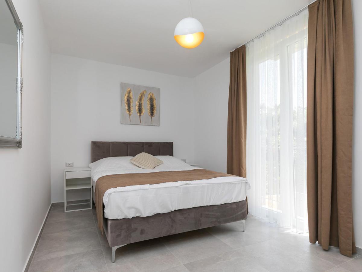 Nadija Apartmani Poreč Exteriör bild