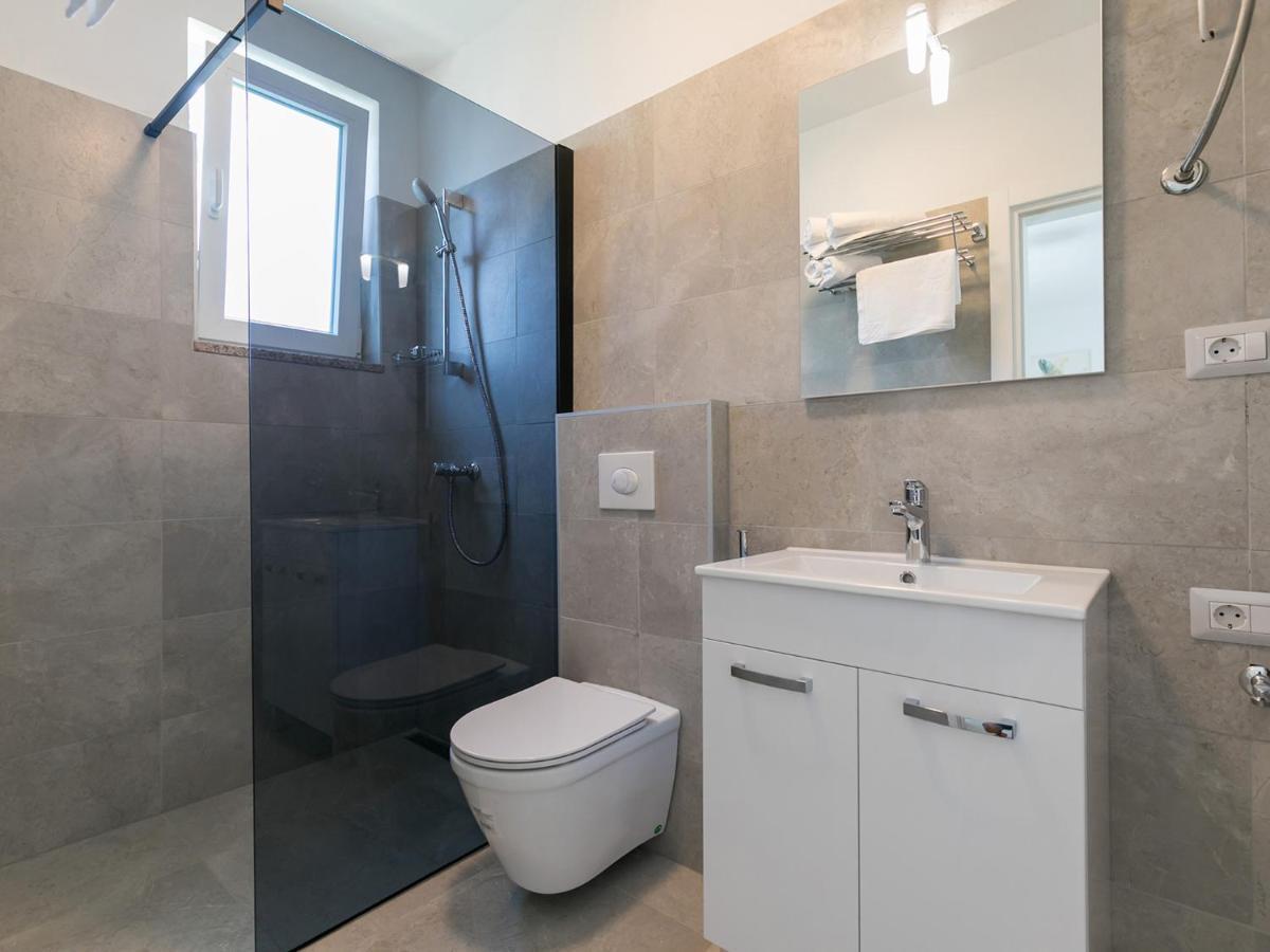 Nadija Apartmani Poreč Exteriör bild